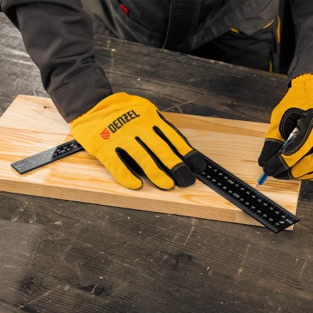 Угольник, 200 х 300 мм, алюминиевый, лазерная гравировка Denzel 32392 купить в Урае