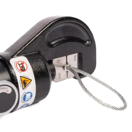 Пресс гидравлический ручной КВТ ПГР-70ТР для опрессовки наконечников до 70 мм и тросов  до 4 мм (91808) купить в Урае