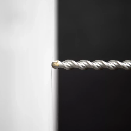 Бур по бетону Denzel, 14 x 210 мм  двойная спираль, три пылеотводящие кромки, 705030 купить в Урае