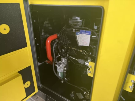 Дизельный генератор Vektor AD-30Y-T400 в шумозащитном кожухе с АВР купить в Урае