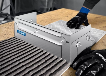 ЗУБР зуб 10*10 мм, до 600 мм, оцинкованная сталь, Раздвижная гребенка для плитки, ПРОФЕССИОНАЛ (08045-10) купить в Урае