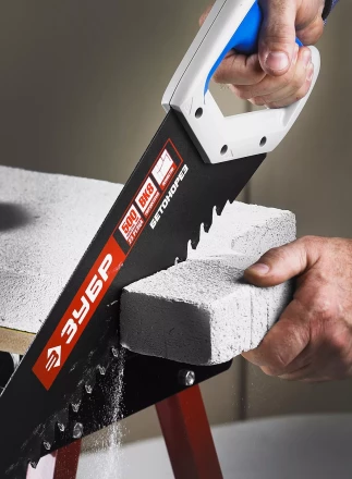 Ножовка по пенобетону (пила) ЗУБР БЕТОНОРЕЗ 700 мм, шаг 20 мм, 32 твердосплавных резца, твердосплавные напайки на каждом зубе, тефлоновое покрытие 15157-70 купить в Урае