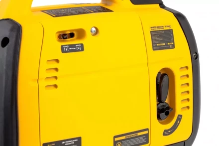 Генератор инверторный GT-2200iS, 2.2 кВт, 230 В, бак 4 л, закрытый корпус, ручной старт Denzel 94702 купить в Урае