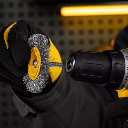 Щетка для дрели, 75 мм, Плоская, со шпилькой, нержавеющая витая проволока Denzel 744603 купить в Урае