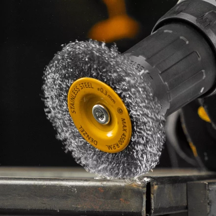 Щетка для дрели, 75 мм, Плоская, со шпилькой, нержавеющая витая проволока Denzel 744603 купить в Урае