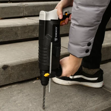 Перфоратор DKH650W DEKO, 063-4110, в кейсе купить в Урае