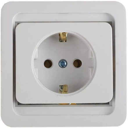 Розетка СВЕТОЗАР &quot;ГАММА&quot; одинарная, с заземлением, цвет белый, 16А/~250В SV-54105-W купить в Урае