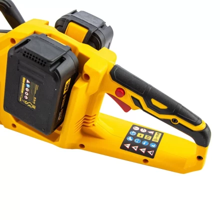 Цепная пила аккумуляторная бесщеточная RCS400-36, Li-ion, 36 В, 4 Ач, шина 400 мм Denzel 58610 купить в Урае