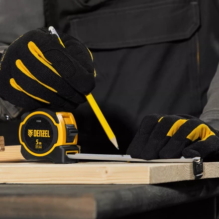 Рулетка Denzel 5м х 25мм, двухкомп. корпус, магнитный обрезиненный зацеп, 31532 купить в Урае