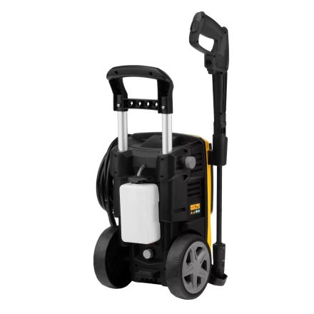 Моечная машина высокого давления Denzel R-180 58238, 2200 Вт, 180 бар, 380 л/ч, колесная купить в Урае