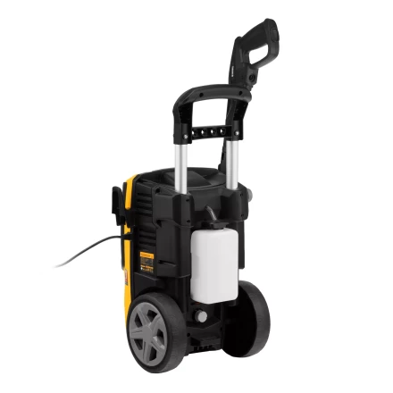 Моечная машина высокого давления Denzel R-180 58238, 2200 Вт, 180 бар, 380 л/ч, колесная купить в Урае