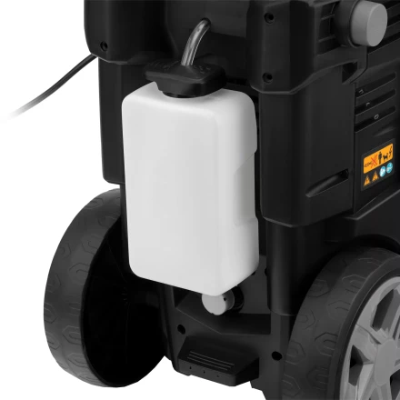 Моечная машина высокого давления Denzel R-180 58238, 2200 Вт, 180 бар, 380 л/ч, колесная купить в Урае