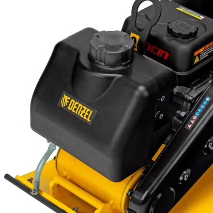 Виброплита бензиновая Denzel VC-30W, 30 кН, 60*45 см, 196 см3, бак для воды купить в Урае