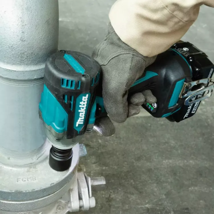 Аккумуляторный ударный гайковерт Makita DTW300Z (без АКБ и ЗУ) купить в Урае