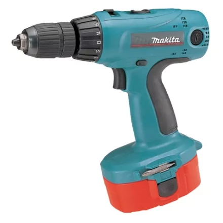Аккумуляторная дрель-шуруповерт Makita 6347DWAE купить в Урае
