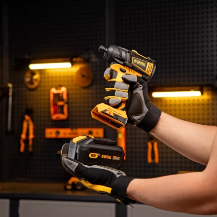 Винтоверт ударный аккумуляторный Denzel 26510 бесщеточный CID-IB-200 18В Li-Ion купить в Урае