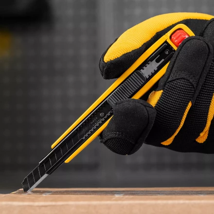 Нож Denzel, 9 мм, сменное лезвие, SK4, алюминиевый корпус, торцевой зажим, 78901 купить в Урае