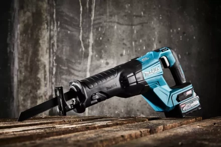 Аккумуляторная сабельная пила Makita XGT JR001GM201 купить в Урае