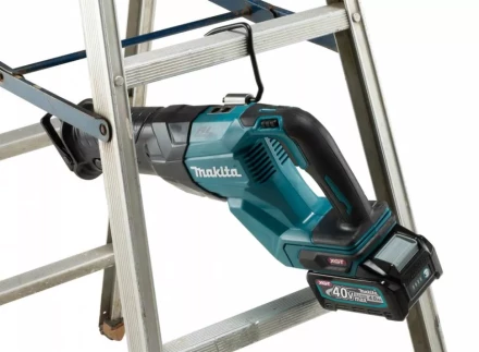 Аккумуляторная сабельная пила Makita XGT JR001GM201 купить в Урае