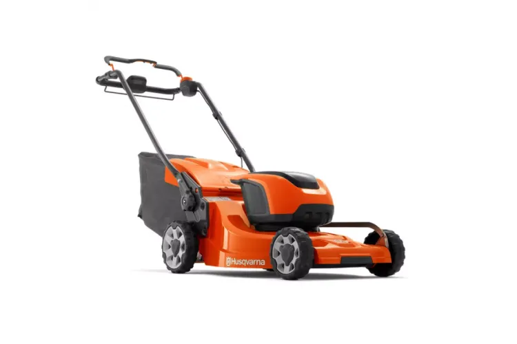 Аккумуляторная газонокосилка, самоходная Husqvarna LC347iV купить в Урае