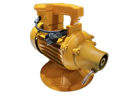 Электропривод глубинного вибратора для бетона TOR ZN70-C 1024064 купить в Урае