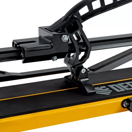 Плиткорез рельсовый 1200х16мм Denzel 877020 , каретка на подш., стальная станина, усил. рукоятка-пенал купить в Урае