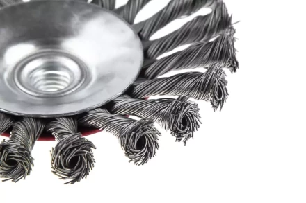 Кордщетка HAMMER тарелка 125мм для УШМ витая сталь (207-113) купить в Урае