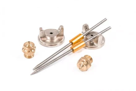 Пневматический краскопульт с верхним бачком V=1,0 л + сопла диаметром 1.2, 1.5 и 1.8 мм  MATRIX 57315 купить в Урае