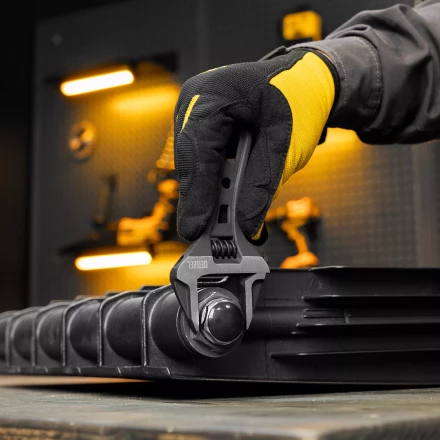 Ключ разводной Denzel 135 мм, CrV, кованый, укороченная рукоятка 15752 купить в Урае