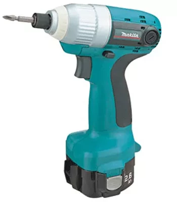 Аккумуляторный ударный шуруповёрт Makita 6980FDWAE купить в Урае