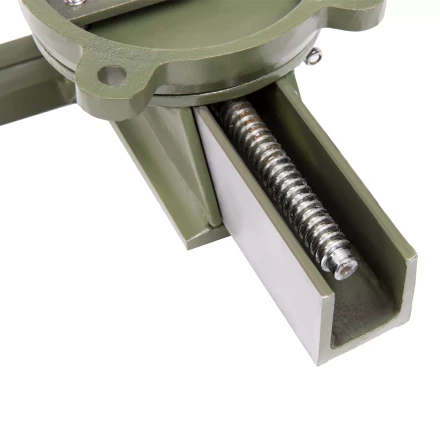 Тиски слесарные Сибртех 18620, 150 мм, стальные, поворотные купить в Урае