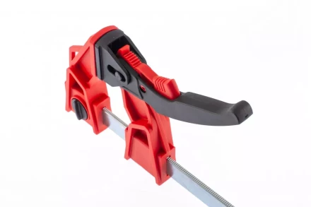 Струбцина реечная быстрозажимная усиленная пластиковый корпус рычажно-храповой механизм 800 х 100 х 951 мм штанга 5 х 22 мм Matrix 20730 купить в Урае