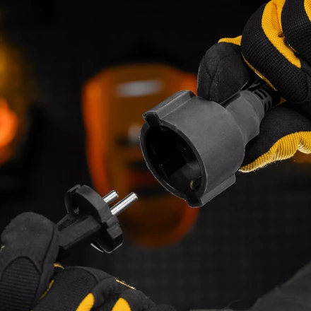 Удлинитель-шнур силовой Denzel Top Series, КГТТ, 10м, 1 розетка, 3 x 1,5 мм, 3 м 37419 купить в Урае