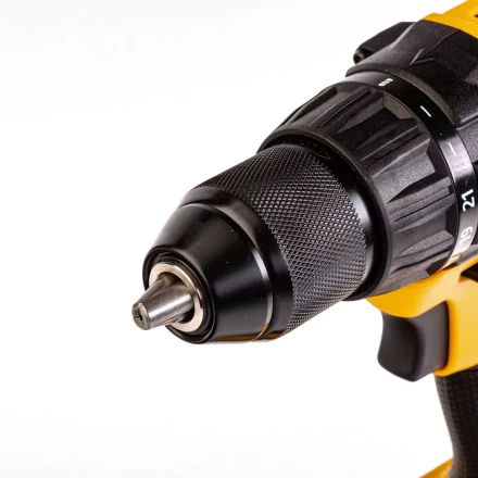 Дрель-шуруповерт аккумуляторная BLDL-IB-18-02 Denzel 26121 купить в Урае