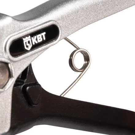 Ножницы-труборез КВТ НТП-32у для резки полипропиленовых, полиэтиленовых и металлополимерных труб до 32 мм (92146) купить в Урае