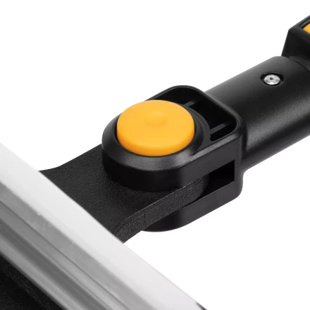 Щетка-сметка со скребком, телескоп, поворотная голова, водосгон 950-1320 мм Denzel 55327 купить в Урае