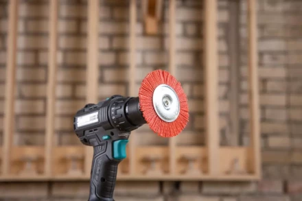 Кордщетка HAMMER плоская 100мм для дрели нейлон (207-214) купить в Урае