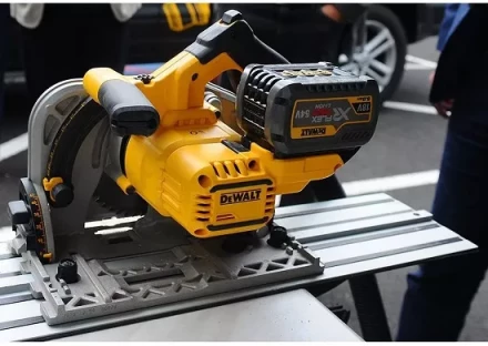 Пила погружная DCS 520NT FLEXVOLT DeWalt аккумуляторная купить в Урае