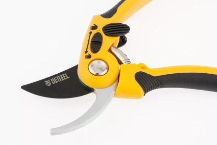 Набор: Сучкорез телескопический 22-29” и секатор прямого реза Denzel 7760505 купить в Урае