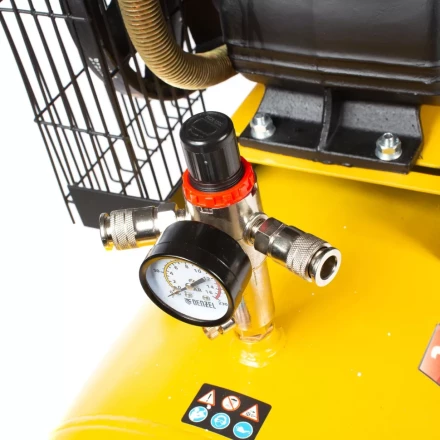 Компрессор воздушный рем. привод BCV2300/100, 2,3 кВт, 100 литров, 440 л/мин Denzel 58111 купить в Урае