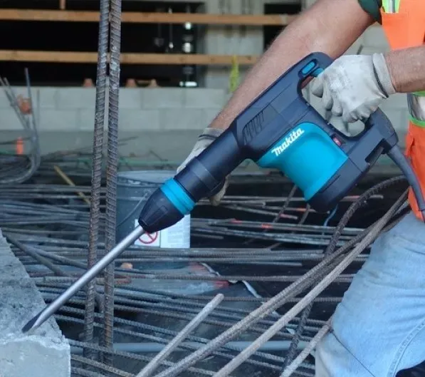 Молоток отбойный Makita HM0870C купить в Урае