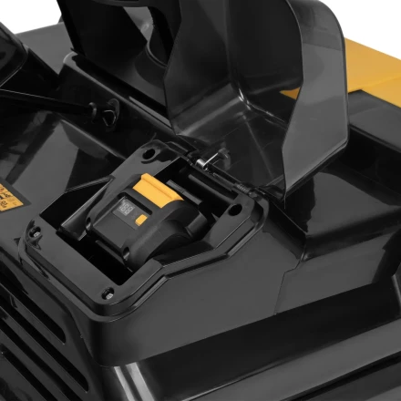 Снегоуборочная машина аккумуляторная, ESB-560Li, 560 мм, 40В, 2 АКБ 5 Ач, ЗУ, метал. шнек Denzel 97639 купить в Урае