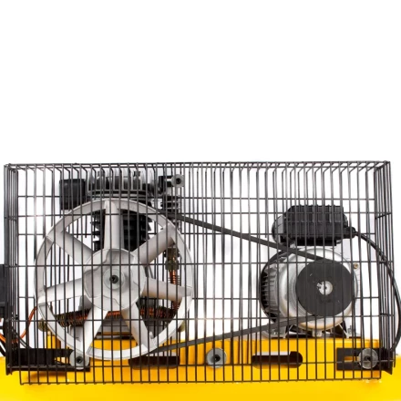 Компрессор воздушный BCI2300/100, ременный привод, 2.3 кВт, 100 литров, 400 л/мин Denzel 58114 купить в Урае