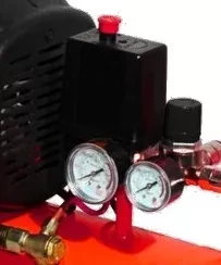 Компрессор масляный поршневой прямой привод Elitech КПМ 200/24 ПРОМО купить в Урае