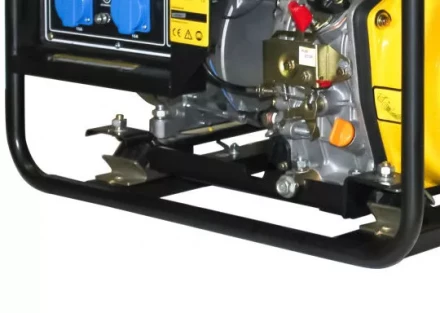 Генератор дизельный CHAMPION DG2200E купить в Урае