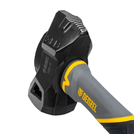 Кувалда с клиновидным бойком 1,35 кг Denzel 11015, фибергласовая рукоятка c TPR купить в Урае