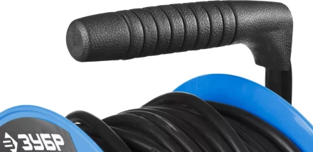 Удлинитель ЗУБР &quot;ПРОФЕССИОНАЛ&quot; на катушке, ПВС 3х1,5кв мм, 4 гнезда, макс мощн 3500Вт, 50м 55082-50 купить в Урае