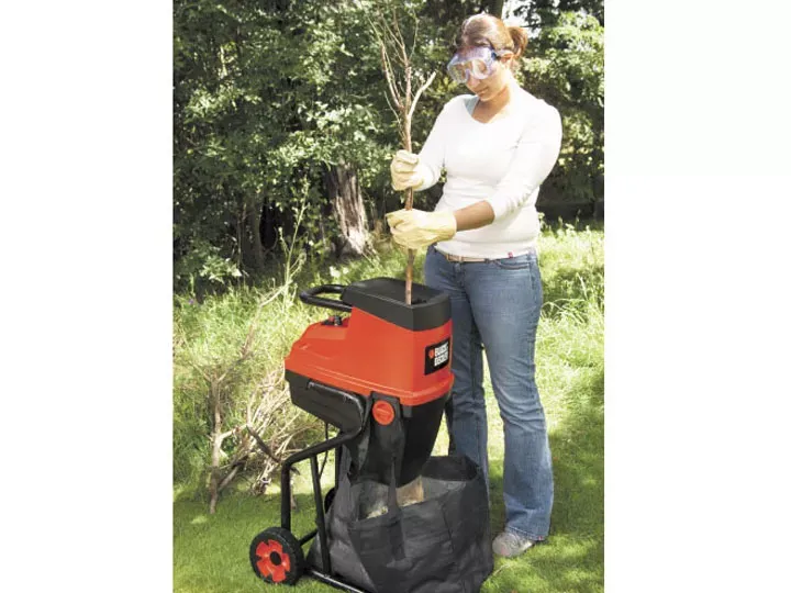 Измельчитель садовый B&amp;D GS2400-QS купить в Урае