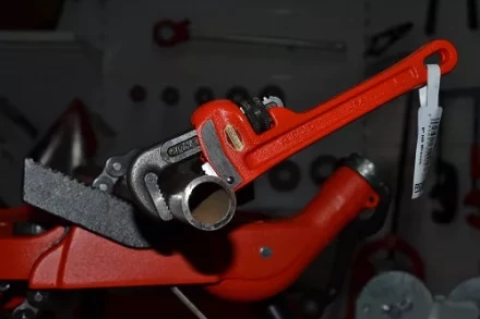 Прямой трубный ключ для тяжелых работ 8  31005 купить в Урае