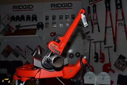 Прямой трубный ключ для тяжелых работ 10  31010 купить в Урае